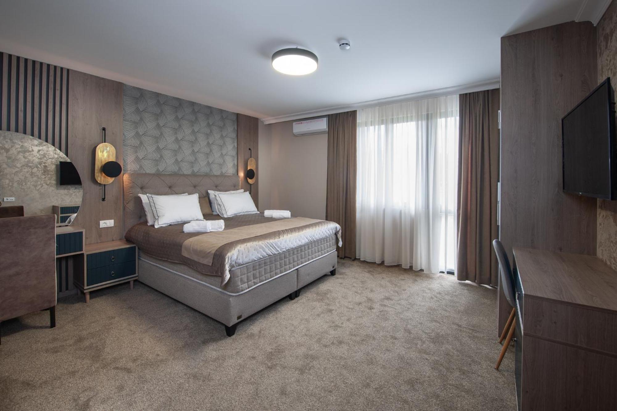 Hotel Kralj Kraljevo Bagian luar foto