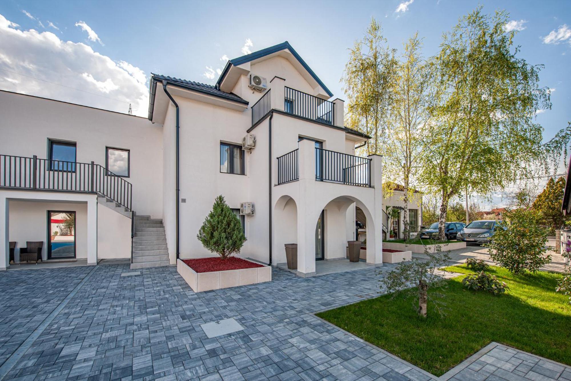 Hotel Kralj Kraljevo Bagian luar foto