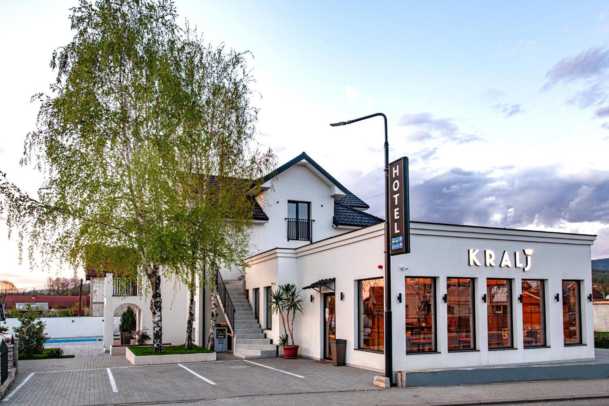 Hotel Kralj Kraljevo Bagian luar foto
