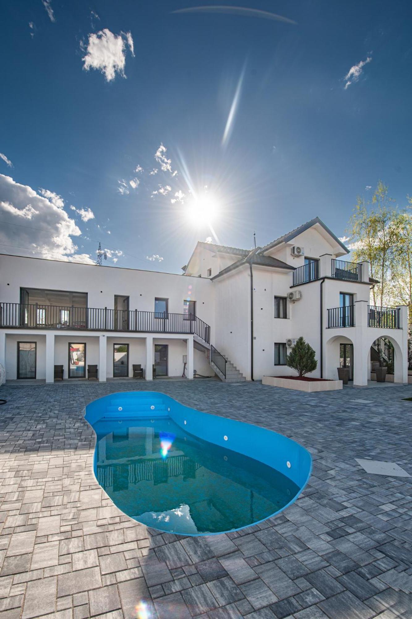 Hotel Kralj Kraljevo Bagian luar foto