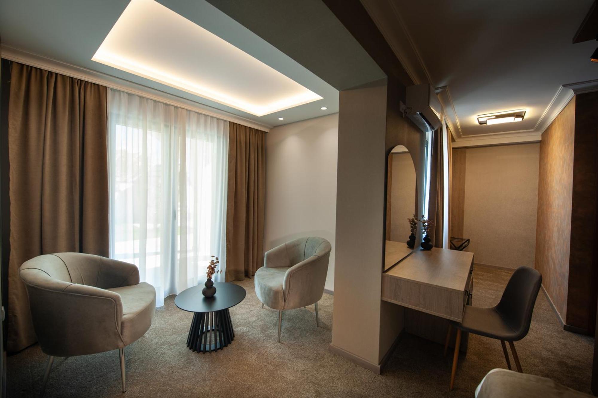 Hotel Kralj Kraljevo Bagian luar foto