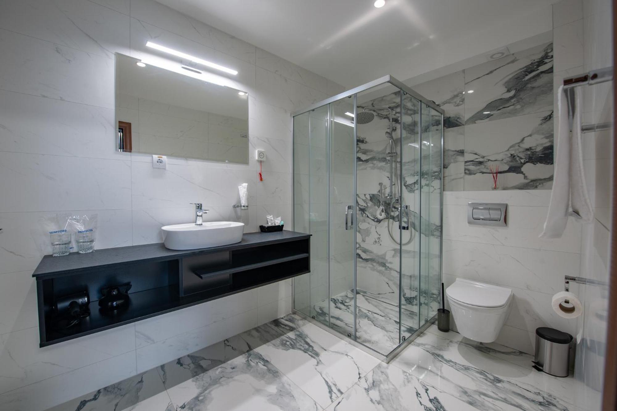 Hotel Kralj Kraljevo Bagian luar foto
