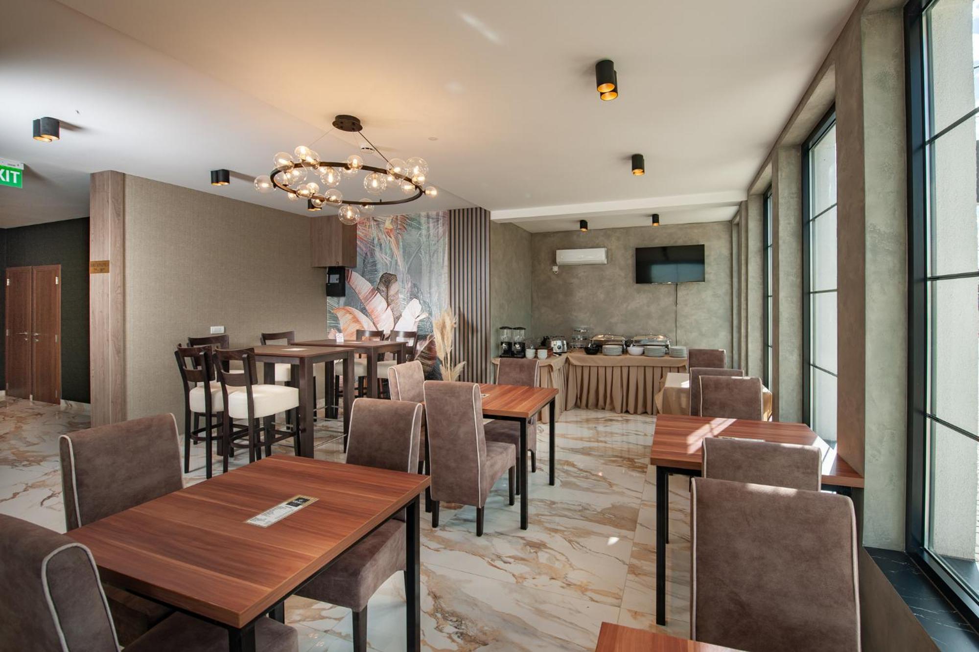 Hotel Kralj Kraljevo Bagian luar foto